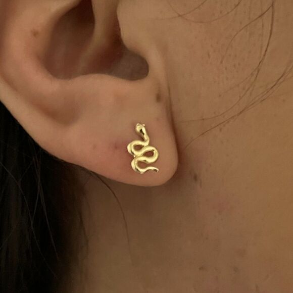 14k real gold snake earrings , stud earrings perfect gift - Picture 1 of 7
